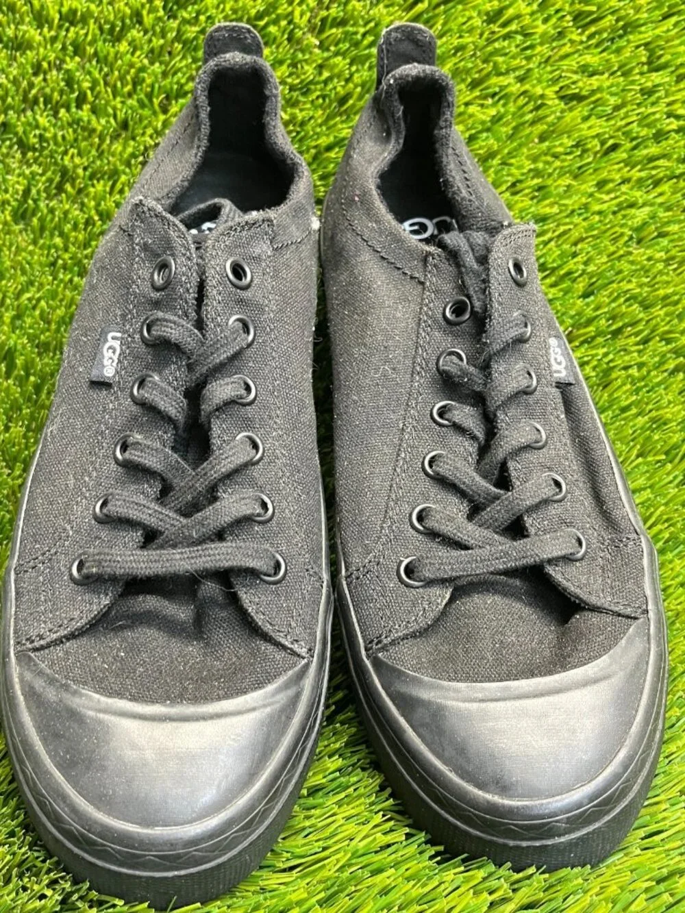 UGG‎ Aries Womens Size 7 Black Athletic Walking Canvas Lace Up Shoes Sneakers